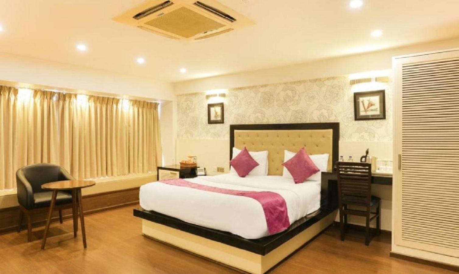 Airport Hotel Classic Park Neu-Delhi Exterior foto