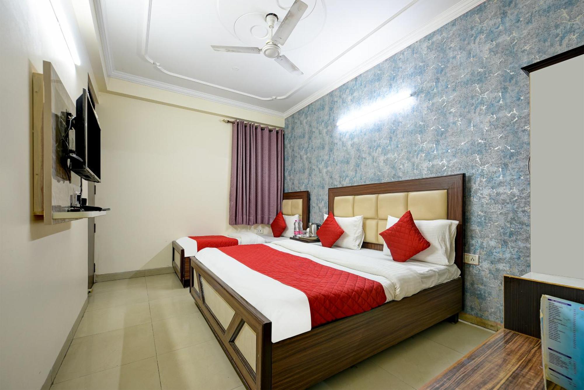 Airport Hotel Classic Park Neu-Delhi Exterior foto