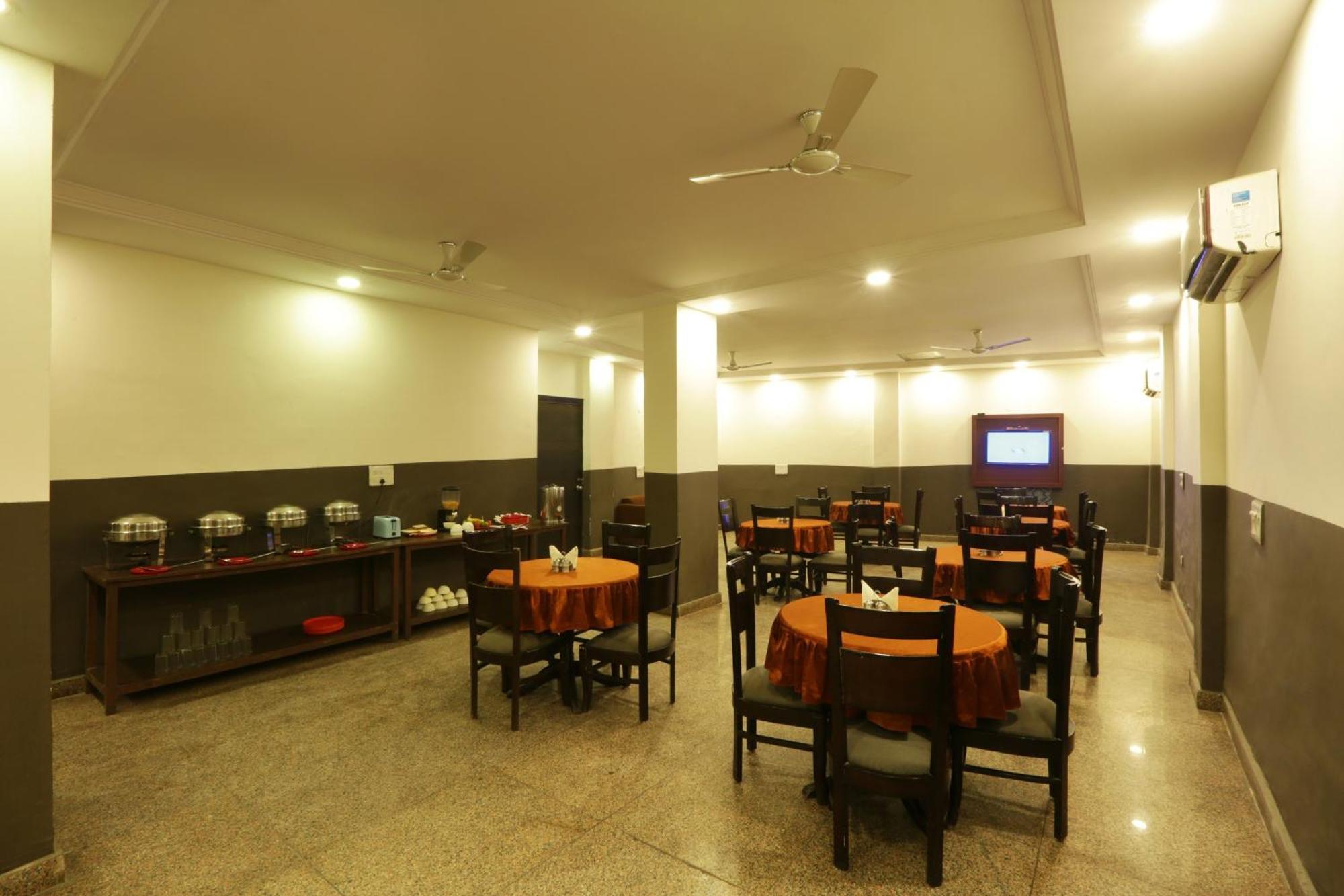 Airport Hotel Classic Park Neu-Delhi Exterior foto